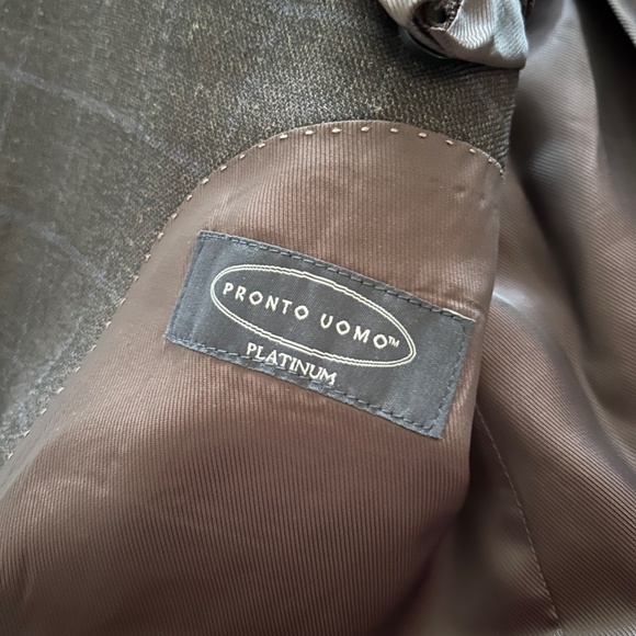 Pronto Uomu Platinum Brown Plaid 2 Button Sport Coat Blazer, Size 44R - Picture 9 of 11